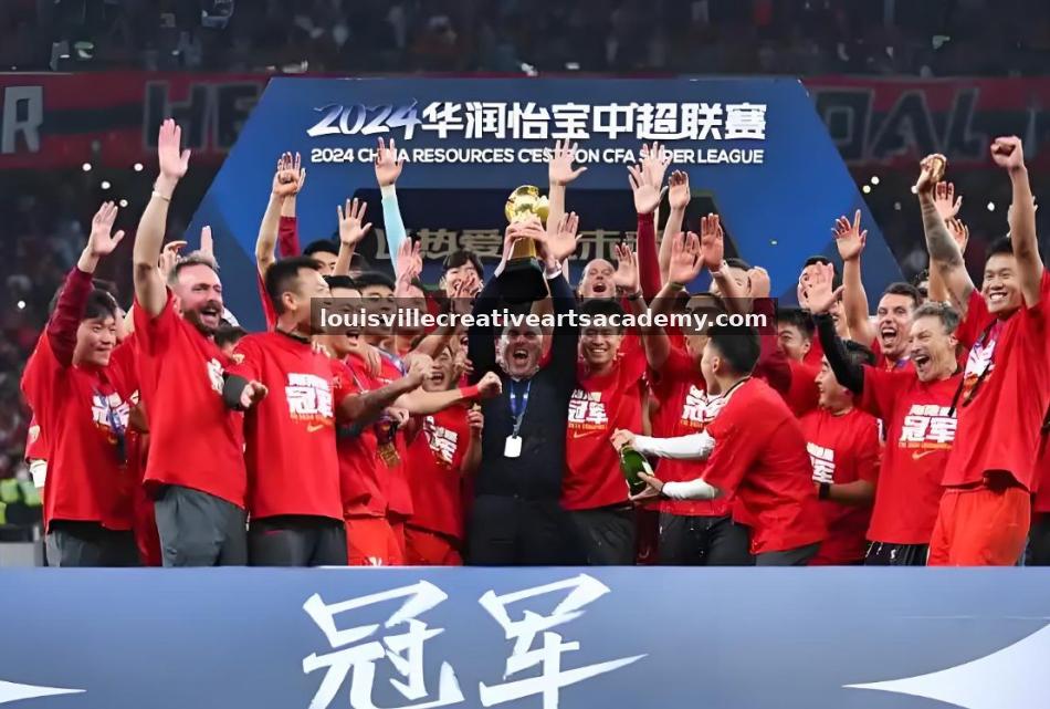 看球宝 从青训营到首发席：一位英超边锋的三年战术进化手记